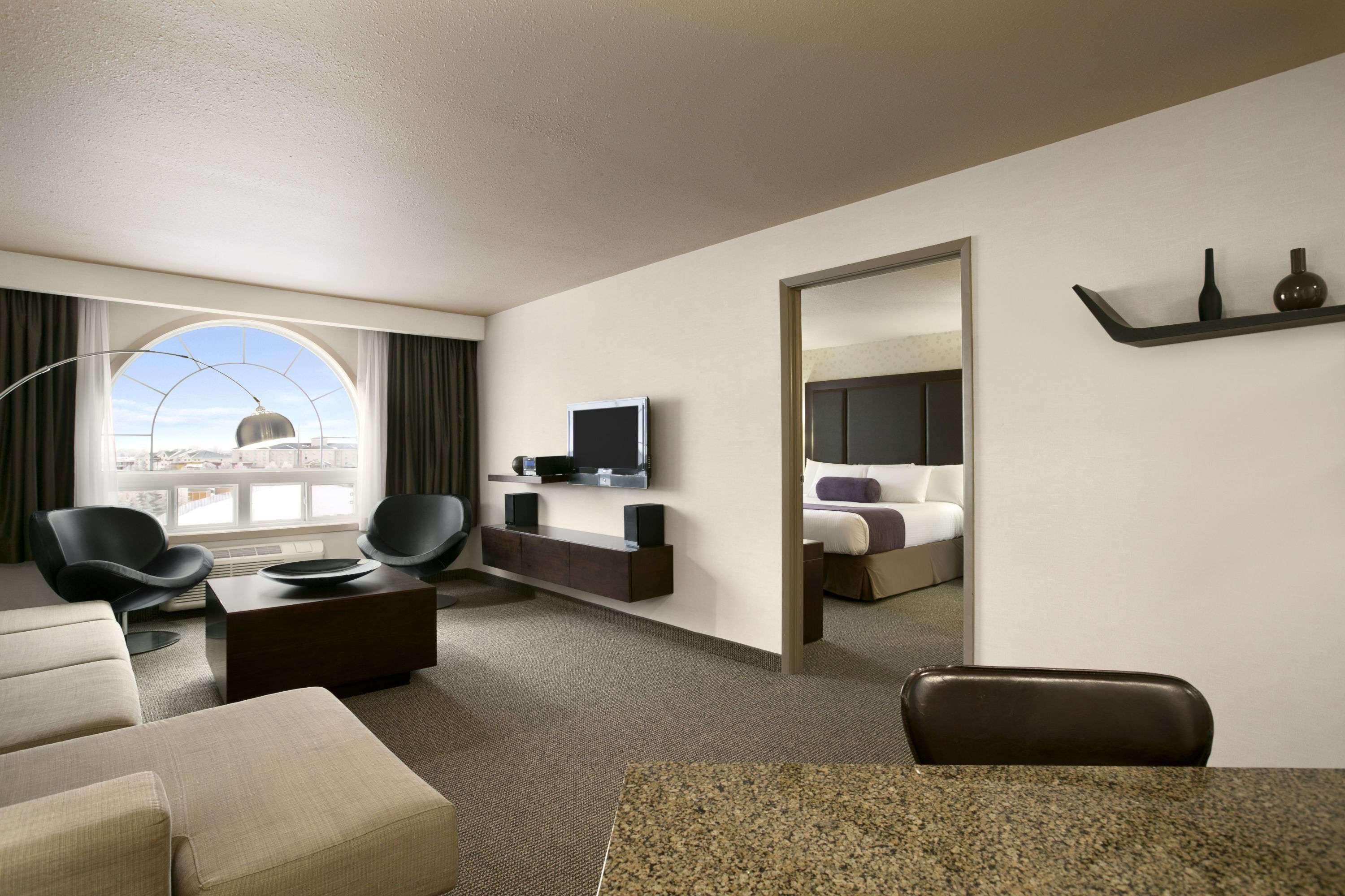 Days Inn By Wyndham Regina Bagian luar foto