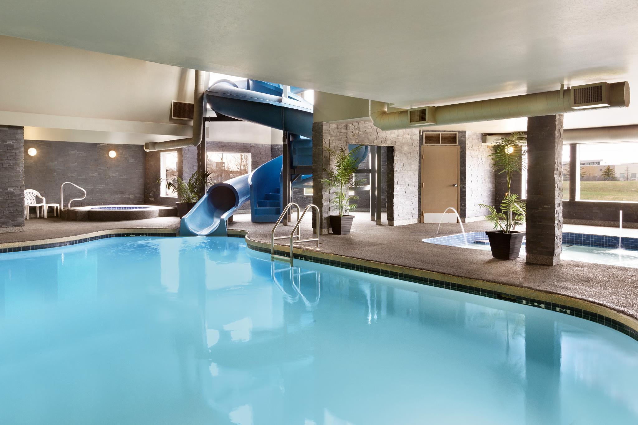 Days Inn By Wyndham Regina Bagian luar foto