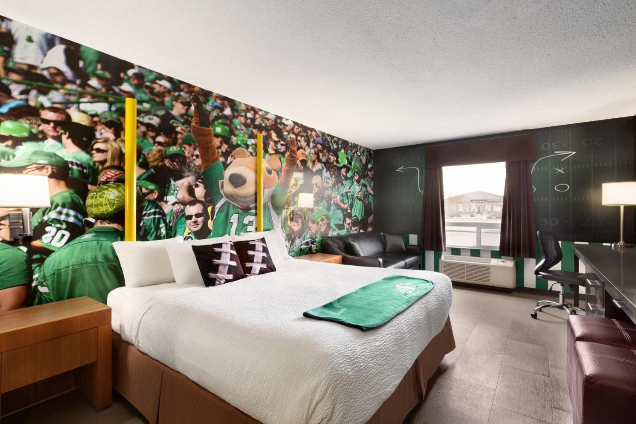 Days Inn By Wyndham Regina Bagian luar foto