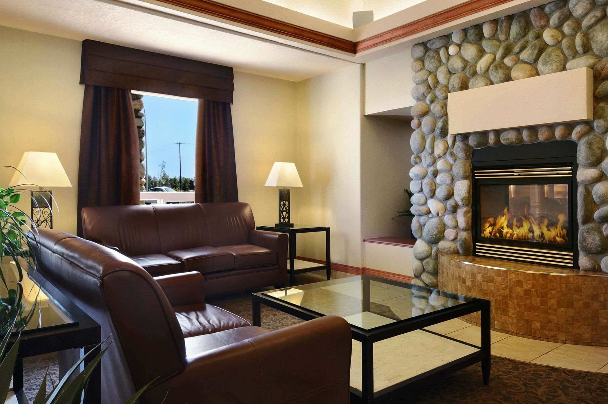 Days Inn By Wyndham Regina Bagian luar foto